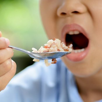 Benefícios do arroz para crianças e gestantes