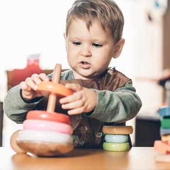 Atividades para aplicar o método Montessori em casa com as crianças