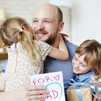 Bons hábitos em crianças. Dizer olá, adeus e obrigado
