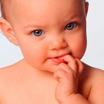 Onicofagia infantil. Por que as crianças roem as unhas