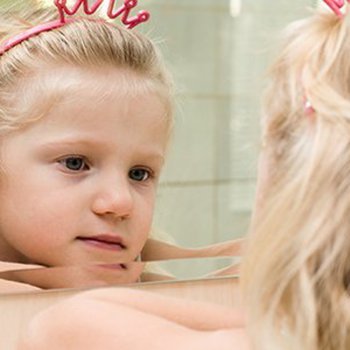 Como ensinar as crianças a aceitarem a si mesmas