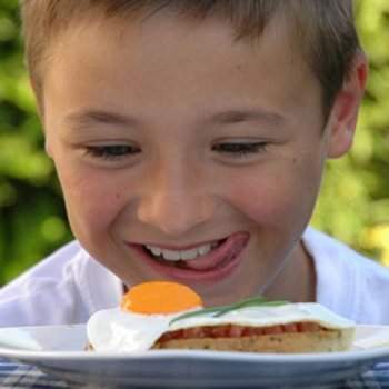 Quantos ovos as crianças podem comer por semana