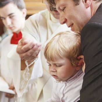 Que papel tem os padrinhos das crianças