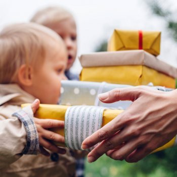 O risco de dar muitos presentes às crianças no Natal