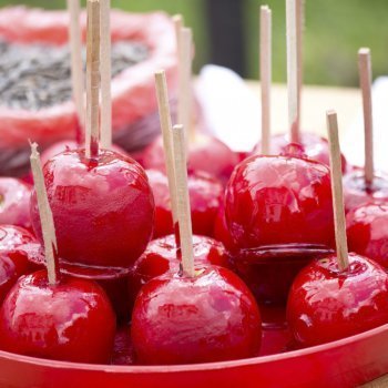 Maçã do Amor. Receita doce para as crianças