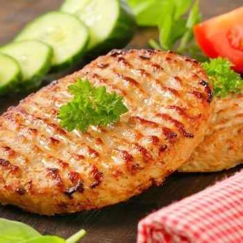 Hambúrguer de frango caseiro. Receita fácil e rápida