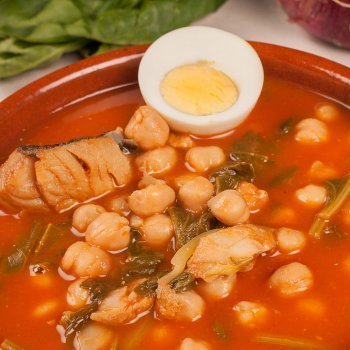 Ensopado de grão-de-bico e bacalhau para a Semana Santa