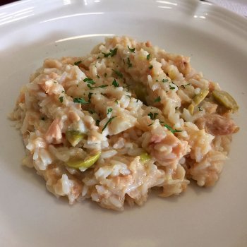 Arroz cremoso com atum. Receitas de risotto