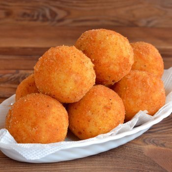 Croquetes de queijo. Receita fácil para o lanche das crianças