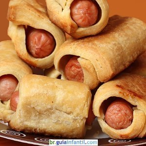 Mini cachorro-quente de forno para as crianças