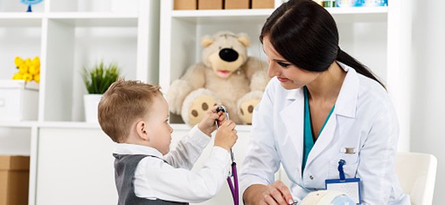 check-ups-médicos-caseiros-criança A check-ups-médicos-caseiros-criança A