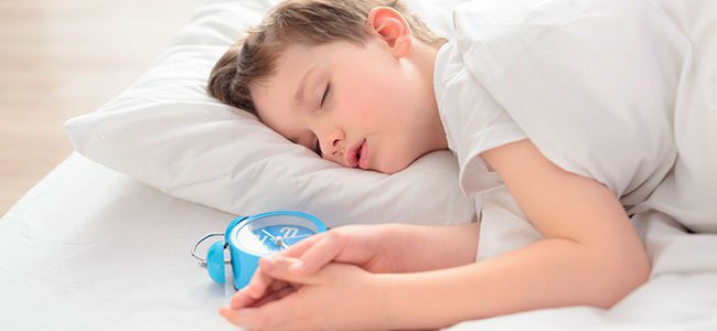 truques-para-despertar-cedo-criança-dorminhoca A truques-para-despertar-cedo-criança-dorminhoca A