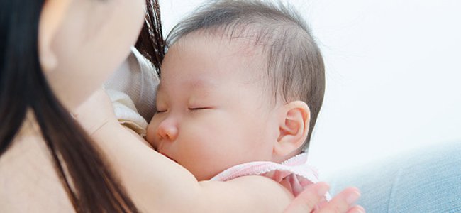 como-deve-se-alimentar-uma-mãe-lactante A como-deve-se-alimentar-uma-mãe-lactante A