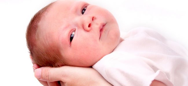 Primeiro dia da mãe com o seu bebê recém nascido Primeiro dia da mãe com o seu bebê recém nascido