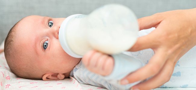 mamadeiras-de-plástico-ou-de-vidro A mamadeiras-de-plástico-ou-de-vidro A