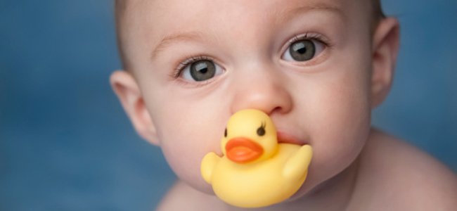 os-objetos-pequenos-ameaça-bebês A