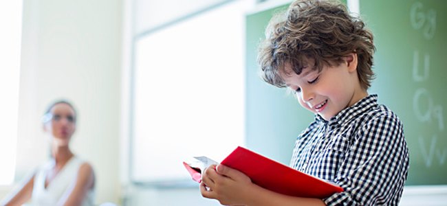 a-escola-infantil-a-escola-crianças A