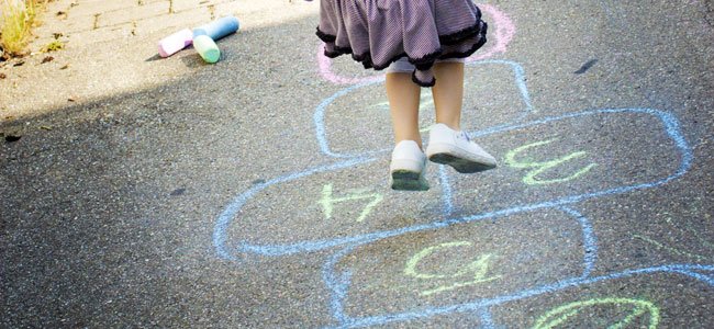 Queimada  Educação fisica, Brincadeiras populares, Infância