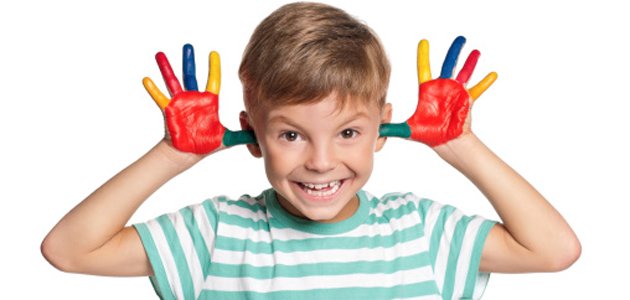 criança-vale-tudo-mão-pintada A criança-vale-tudo-mão-pintada A