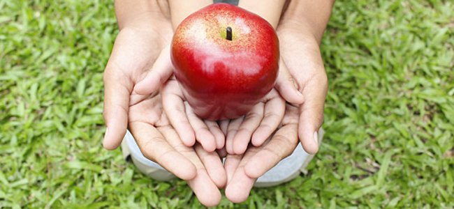 educar-a-criança-com-valores-caridade A educar-a-criança-com-valores-caridade A