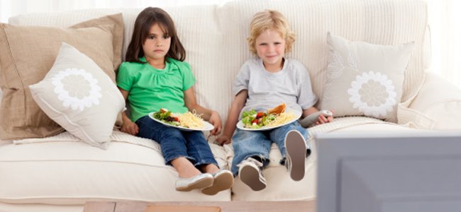 erros-mais-comuns-crianças-hora-comer A