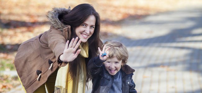 não-se-deve-obrigar-criança-cumprimentar A