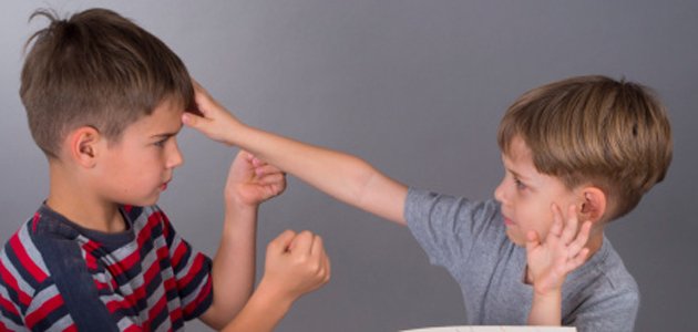 os-pais-devem-defender-as-crianças A os-pais-devem-defender-as-crianças A