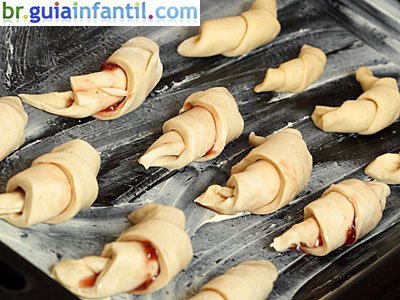 Receita de croissant recheado com geléia de morango Receita de croissant recheado com geléia de morango